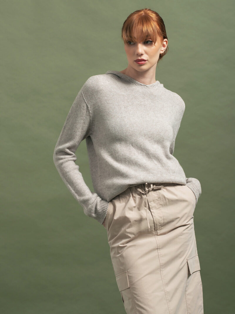Women's sweater - Image 5