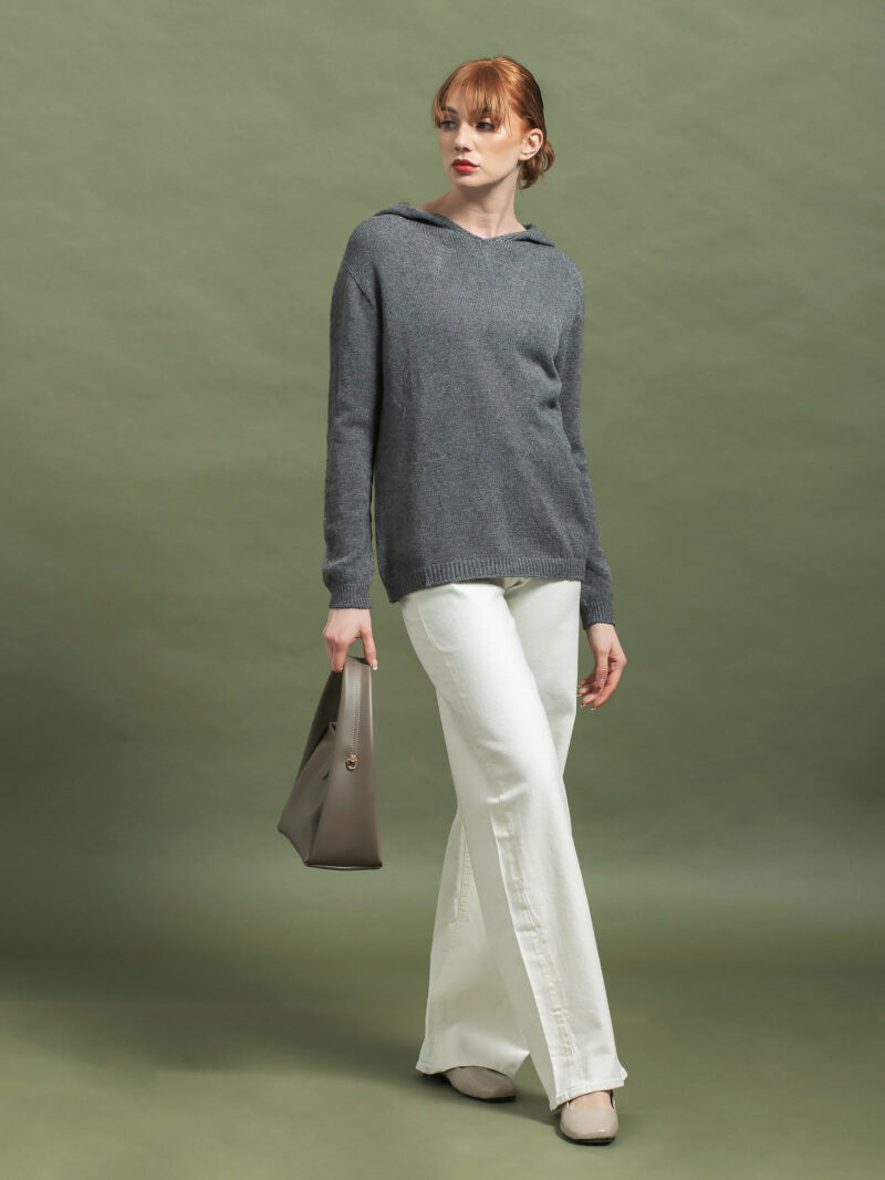 Women's sweater - Image 2