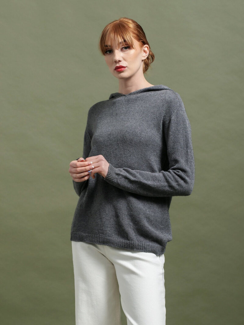 Women's sweater - Image 4